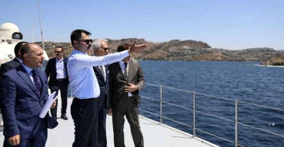 Bakan Kurum, Bodrum'da incelemelerde bulundu.