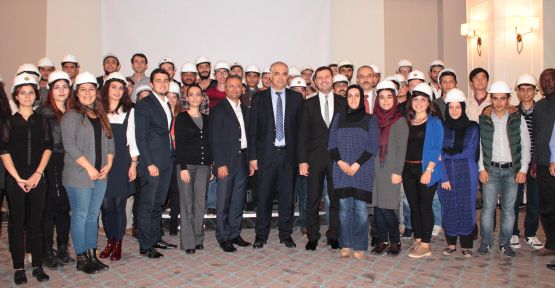 İMO, öğrencilere baret giydirdi