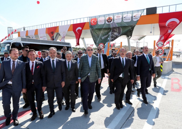 Erdoğan'dan çifte açılış