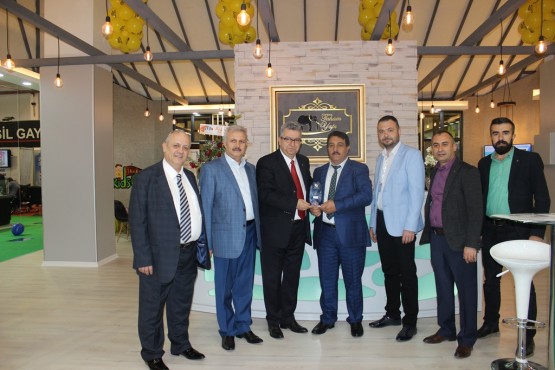 İMSİAD, fuarda stant açan üyelerini ziyaret etti