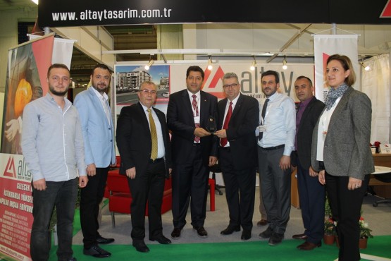 İMSİAD, fuarda stant açan üyelerini ziyaret etti