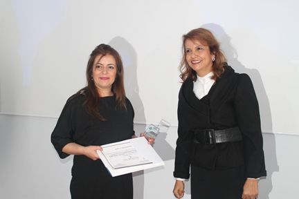 Konut ve Yapı’ya Akademik Plaket