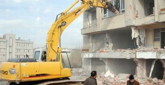 Riskli binaların yıkımı için kredi verilecek.