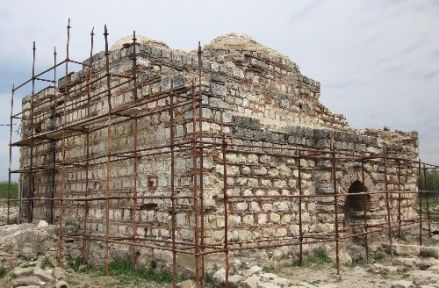 Tarihi yapılara bilinçsiz restorasyon