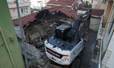 Yıldırımda metruk  yapılara yer yok