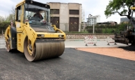 Osmangazi’den Hamitler’e 300 tonluk asfalt desteği