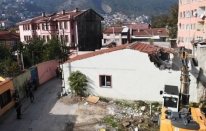 Osmangazi Belediyesi’nden tarihi koruyan yıkım