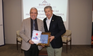 Başkan Özdemir BUMİAD’da Nilüfer’i anlattı