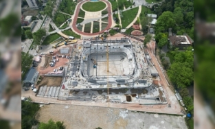 Atatürk Spor Salonu hızla yükseliyor
