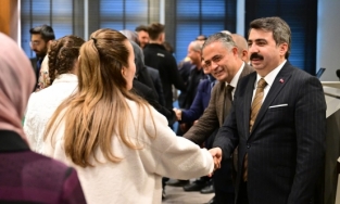 Başkan Oktay Yılmaz, belediye personeliyle bayramlaştı