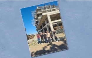 ADİLOĞLU, ÖĞRENCİLERİN YANINDA