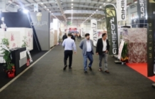 Bursa, blok mermere damgasını vuruyor