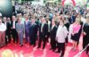 Aktosunlar'dan görkemli açılış