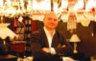 Elektrona 45 yıldır güvenle aydınlatıyor