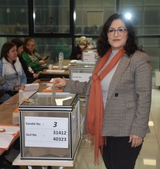 Mimarlar Şirin Rodoplu Şimşek ile devam dedi