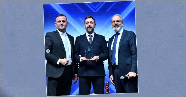 VAİLANT GRUPTAN ÇAKMAKERE 10. YIL PLAKETİ
