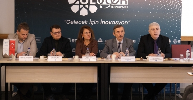 ‘TEKNOLOJİ SAHNESİ’NDE AKILLI ŞEHİRCİLİK KONUŞULDU