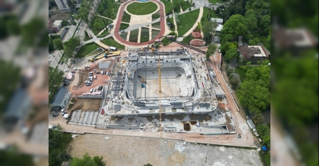 Atatürk Spor Salonu hızla yükseliyor