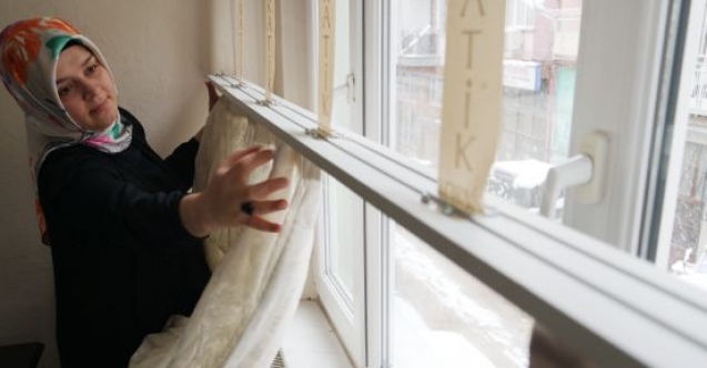 Perde takıp çıkarmaya pratik çözüm